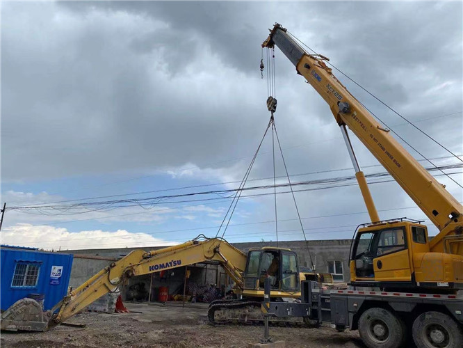 保山市25吨吊车的工作半径是多少？